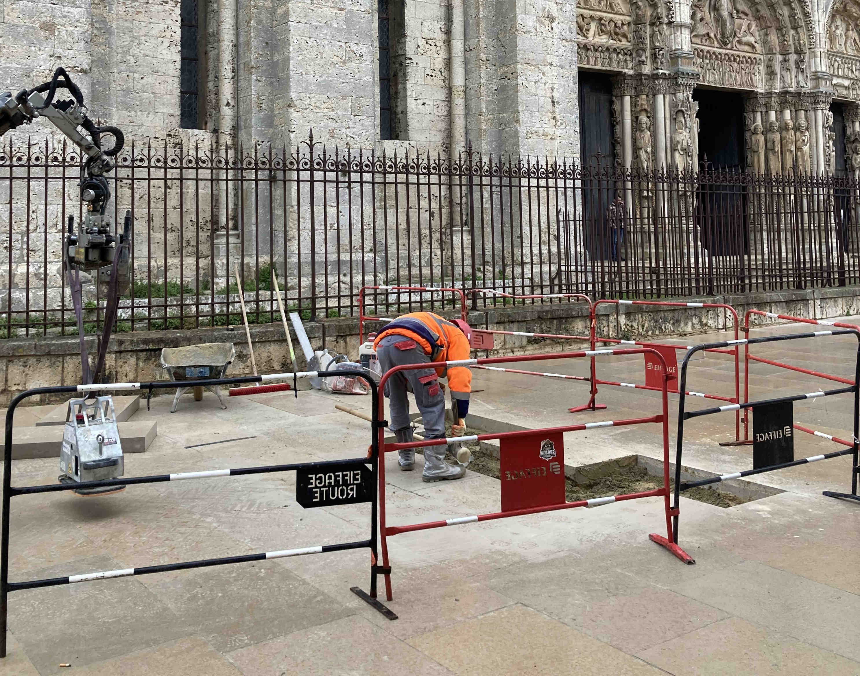 A Chartres, tout fout le camp, sauf le maire...