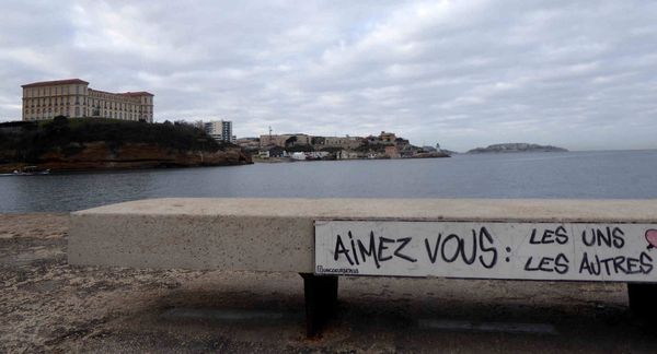 La Fraternité est de plus en plus difficile