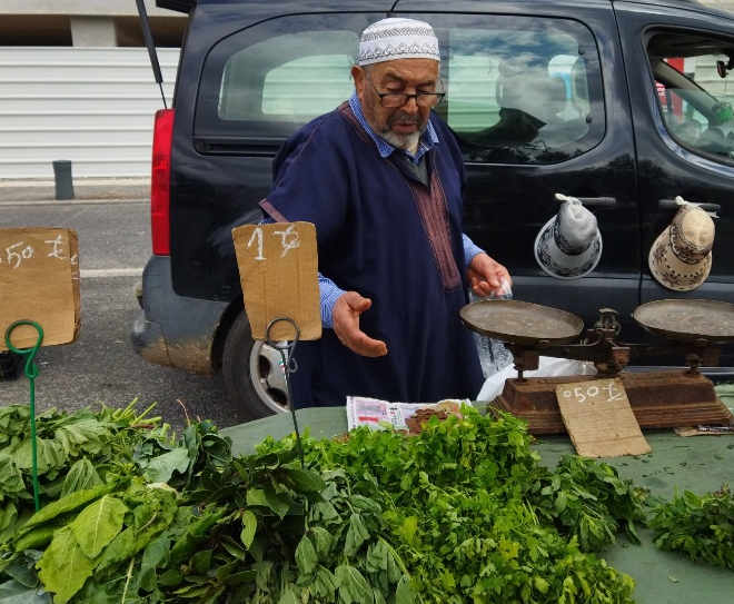 Être ou ne pas être sur le marché de Chartres